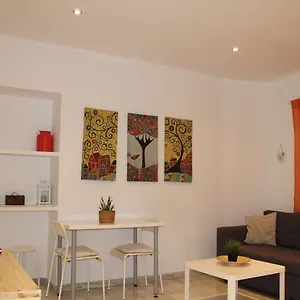 Cinco Bolas 1 Apartment