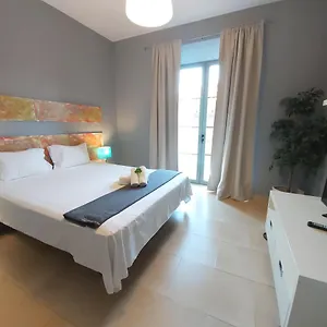 Del Parque Flats Apartment